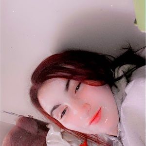 Meet your Posher, Caitlin